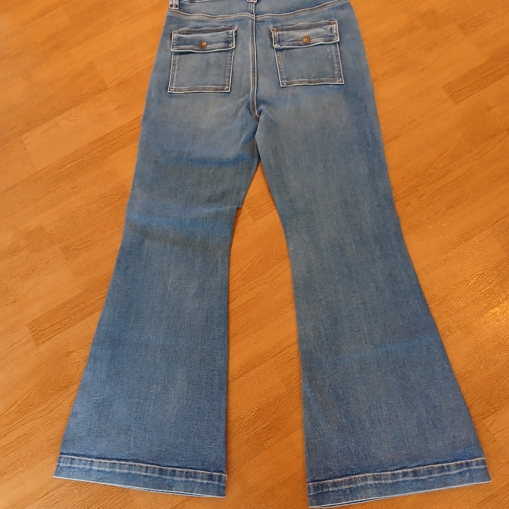 ISO IN SEARCH OF American Eagle Super High Rise Flare Jeans - Picture 4 of 7